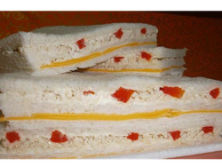 Queso huevo y morrón