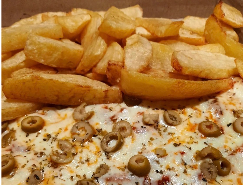 Pizzanesa cerdo Para 4/5 personas (especial)