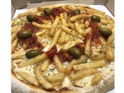 Huevo frito con papas fritas