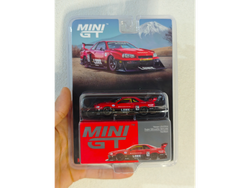 Nissan Skyline R34 LBWK rojo