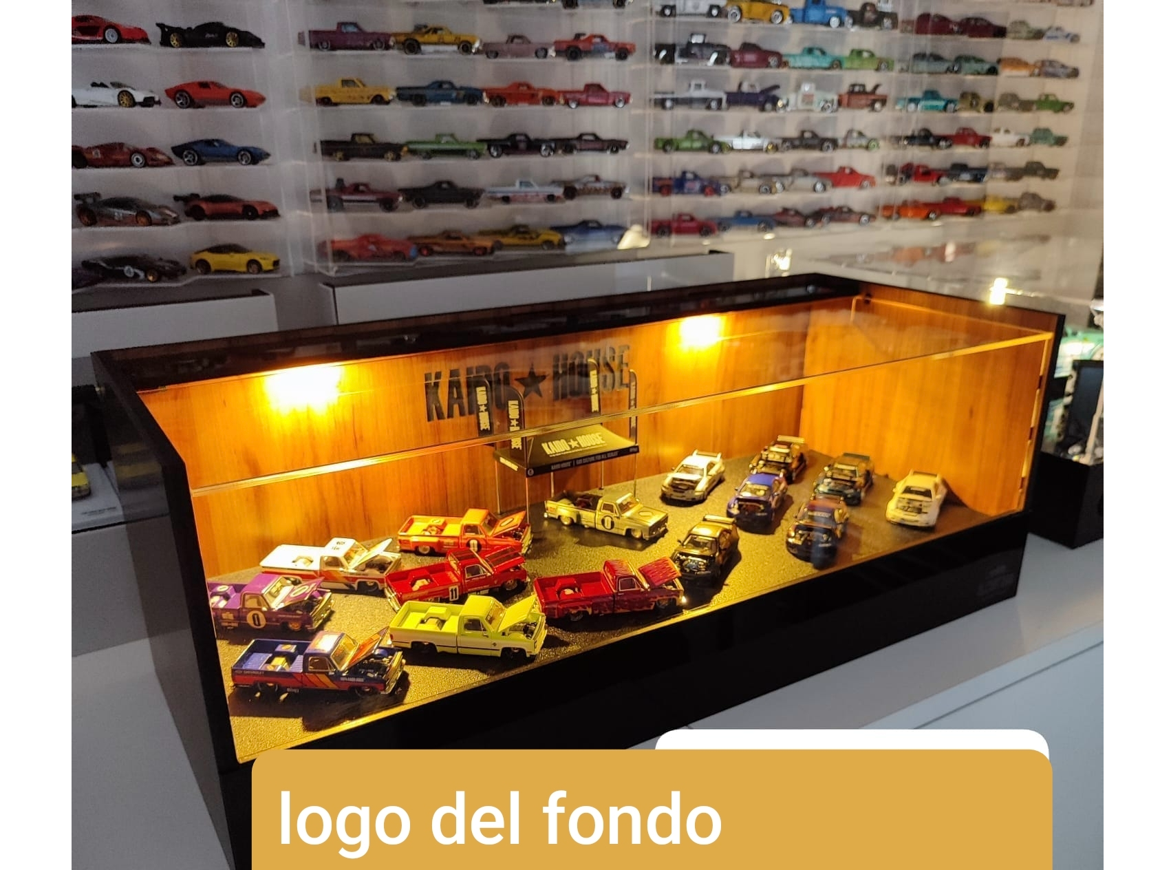 Expositor con logo personalizado