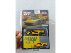 Lamborghini Countach amarillo