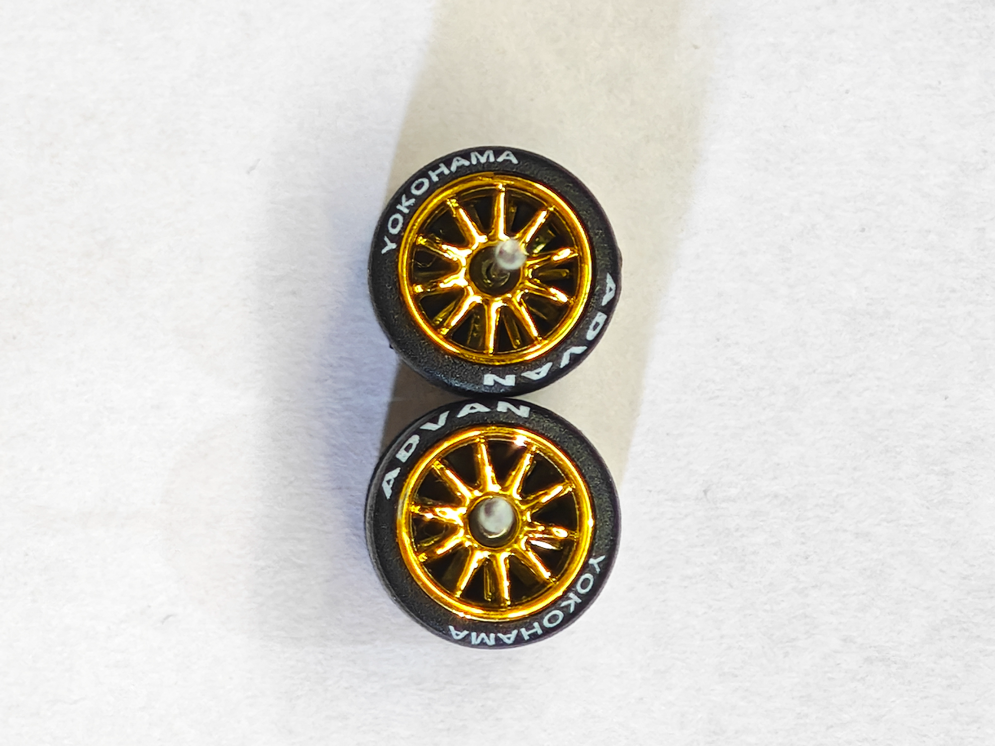 Ruedas de Goma Premium 10 rayos dorada