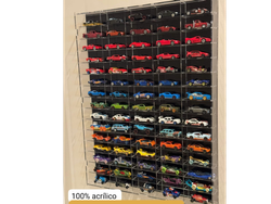 Expositor para 75 autos fondo negro