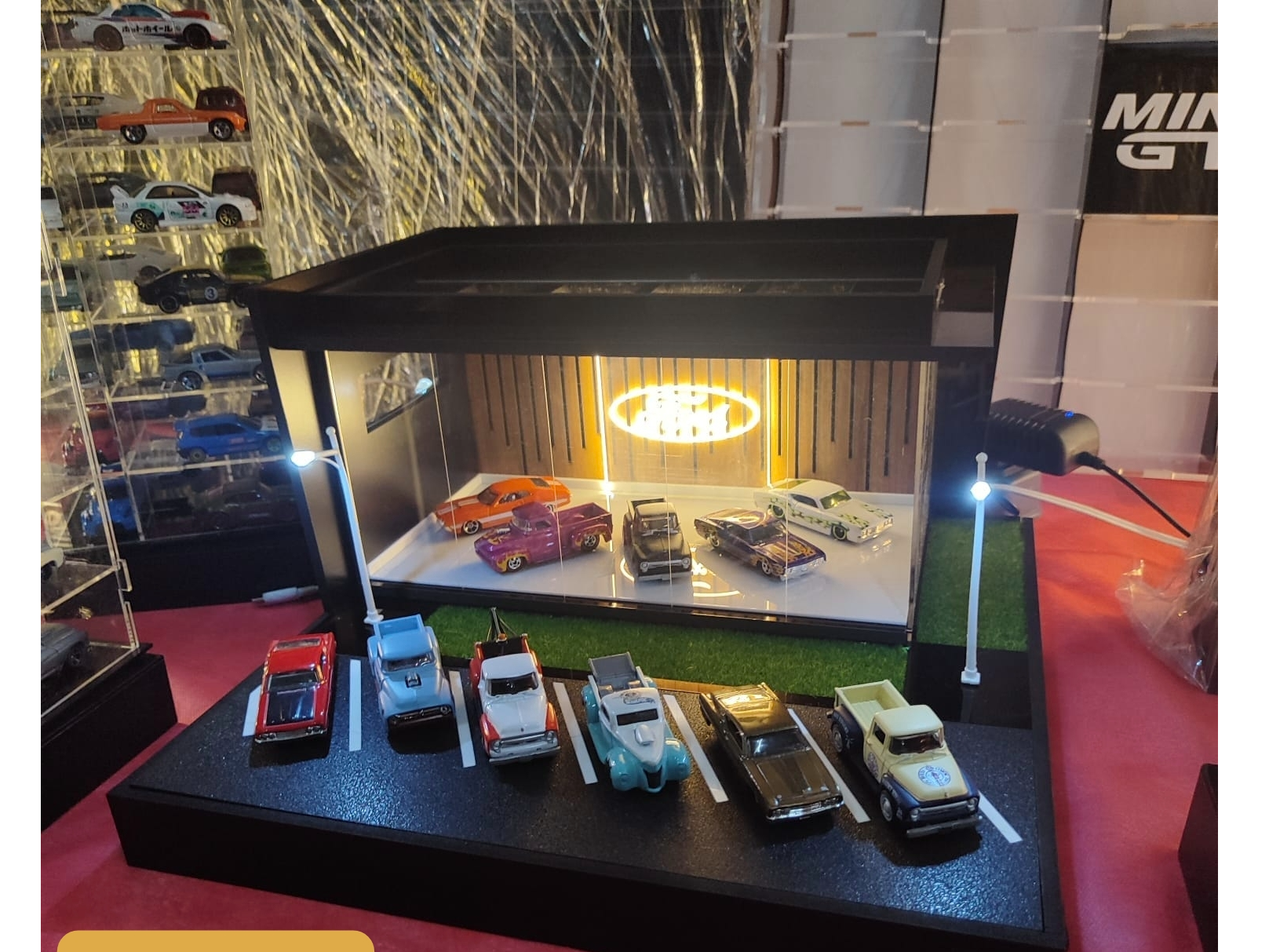 Expositor con logo personalizado