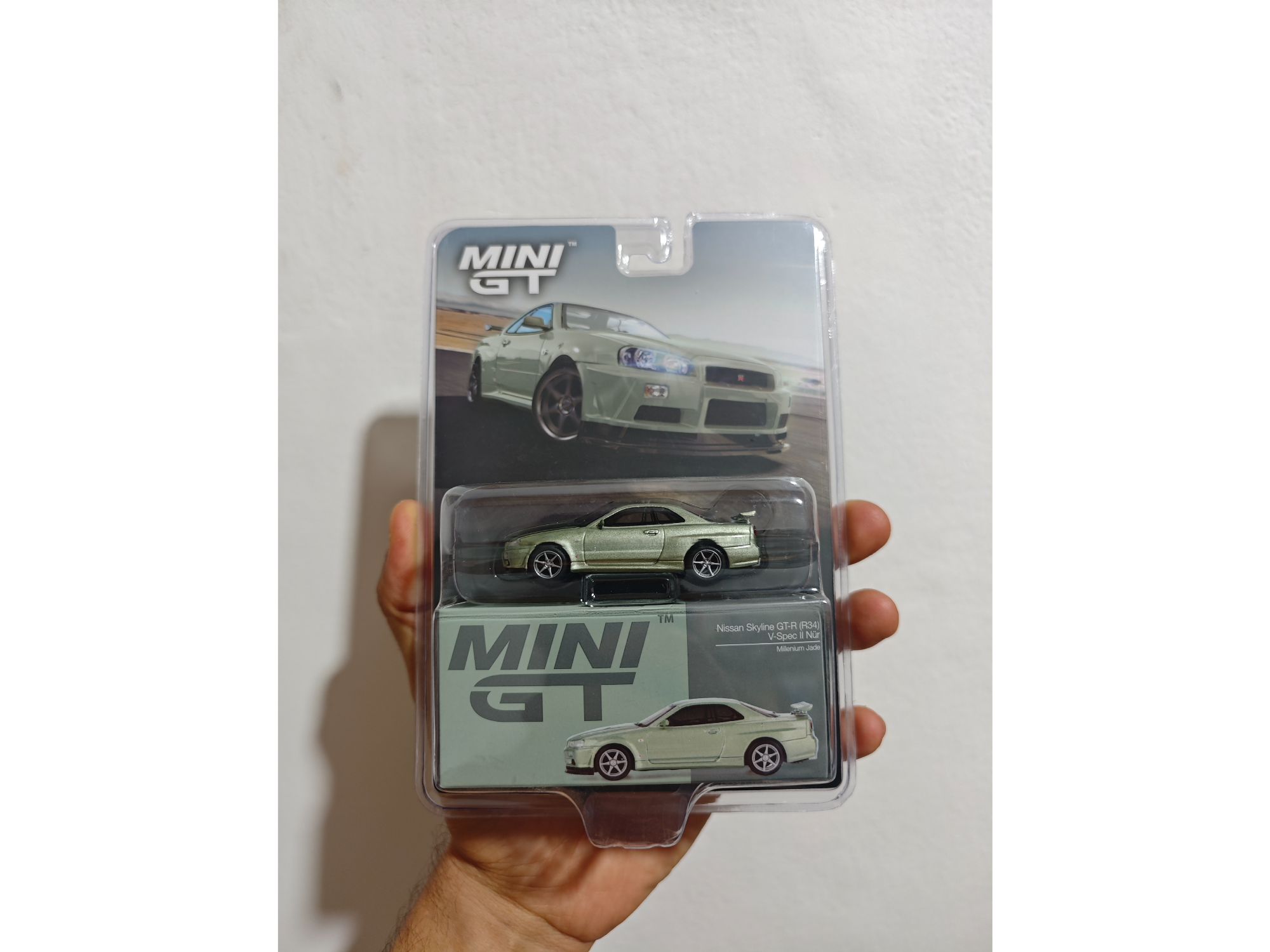 Nissan skyline GT-R (R34) v-spec II Nür Millenium jade