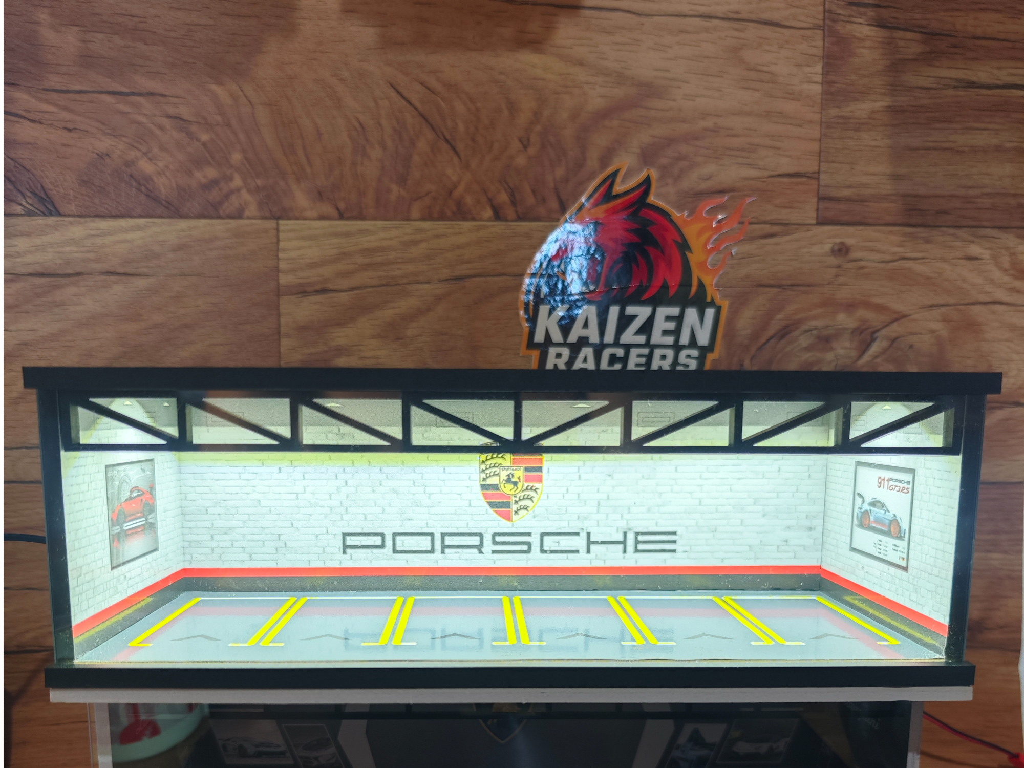 Diorama Porsche Garage