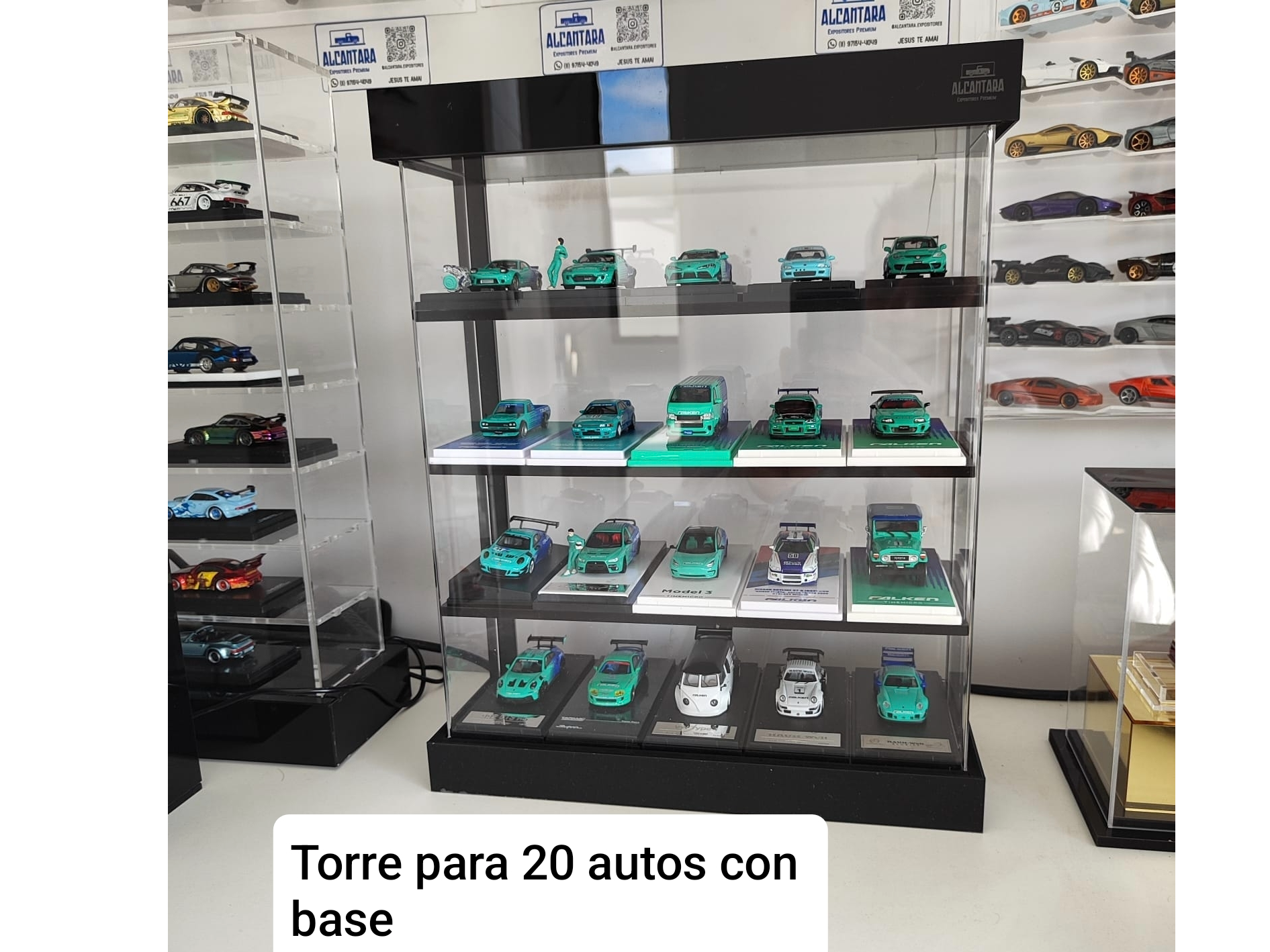Expositor para 20 autos con base