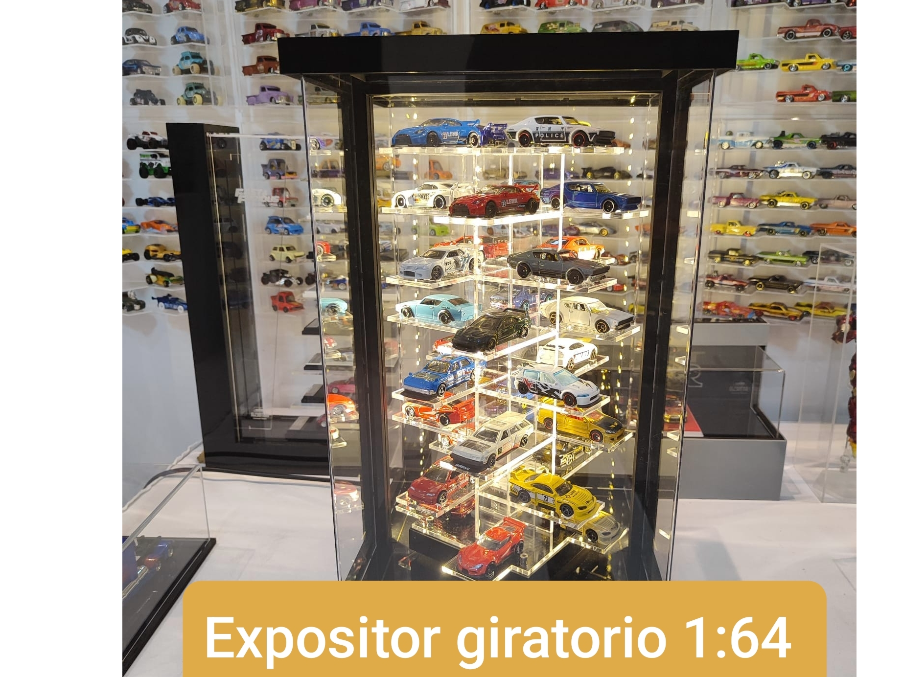 Expositor para 32 autos