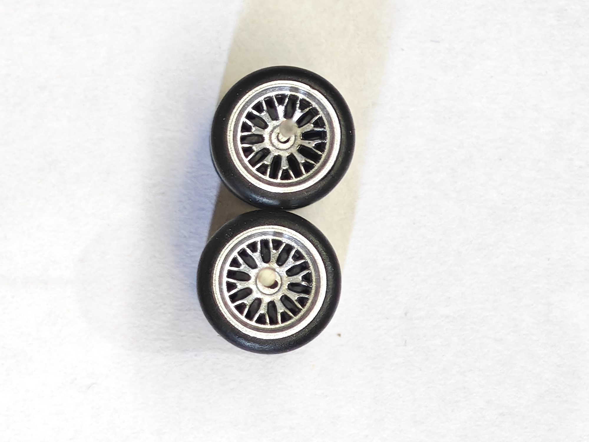 Ruedas de Goma basicas tipo Y gris