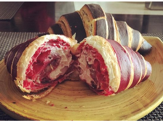 Croissant de Frutos Rojos