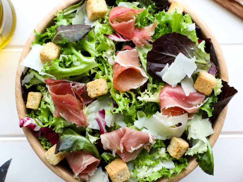 Ensalada jamon y queso