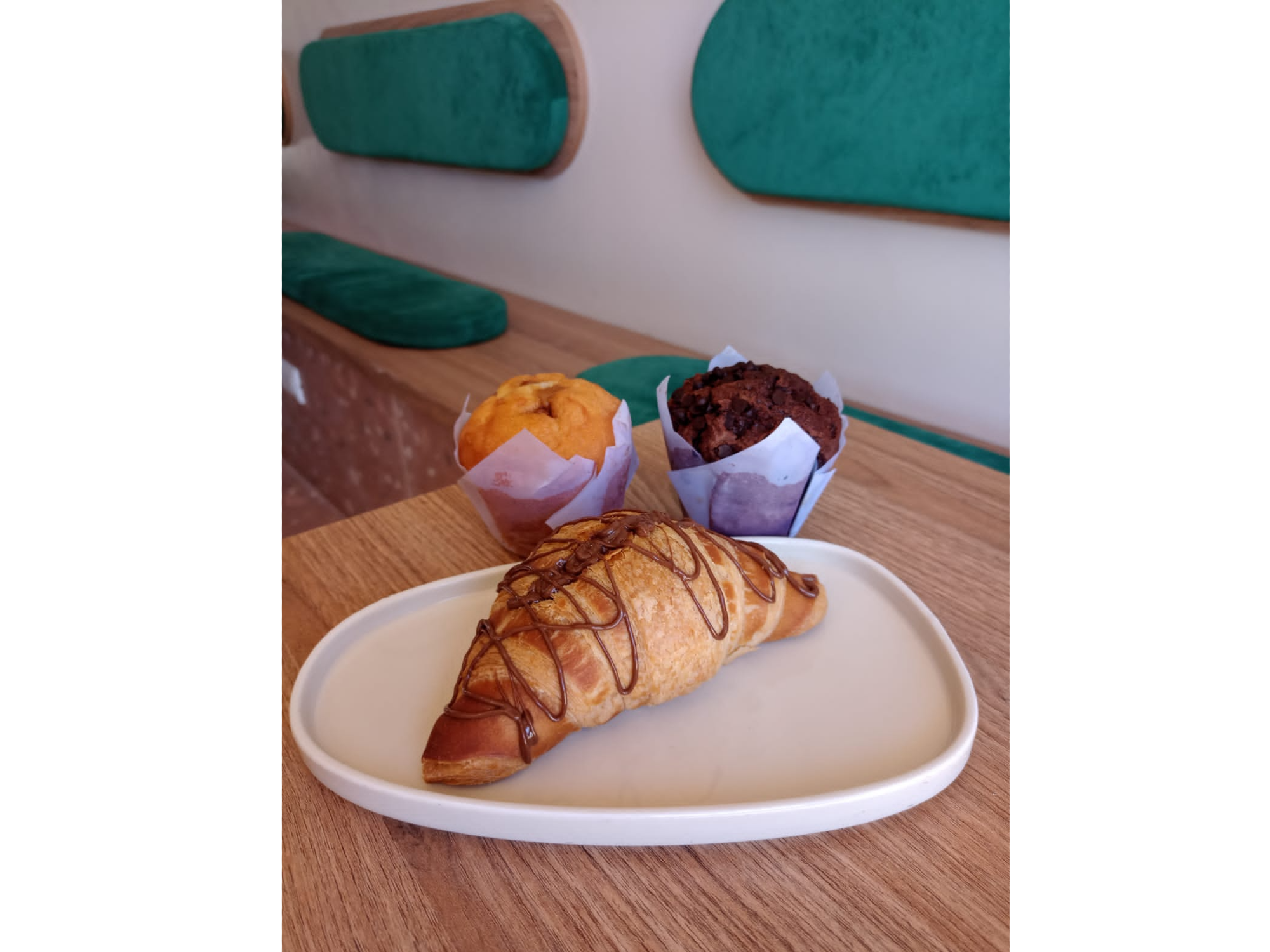 Croissant Francés con nutella