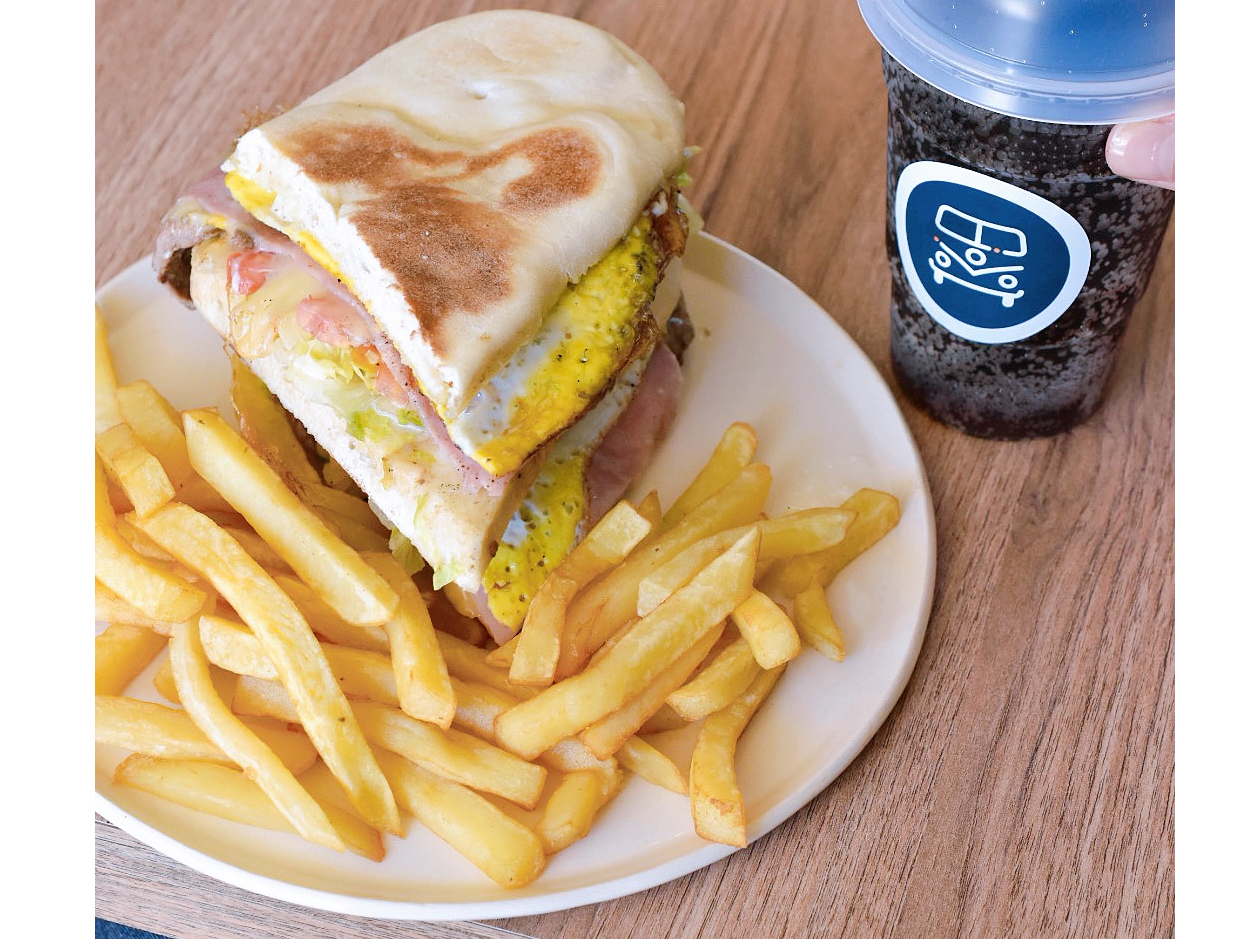 Lomo de pollo pan de la casa