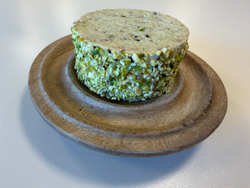 Alfajor de pistachos y chocolate blanco