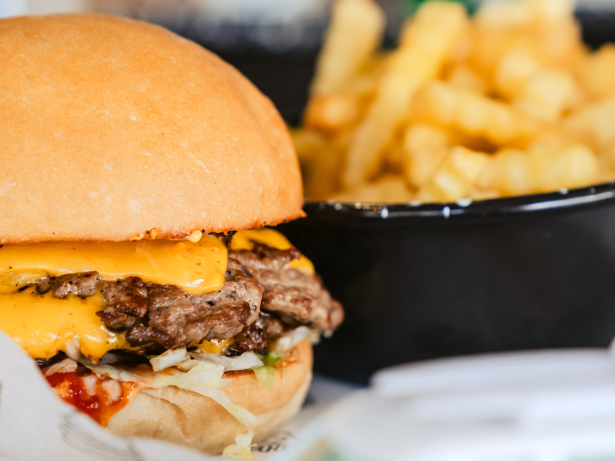Smash Burger+papas crinkles+latita de REGALO