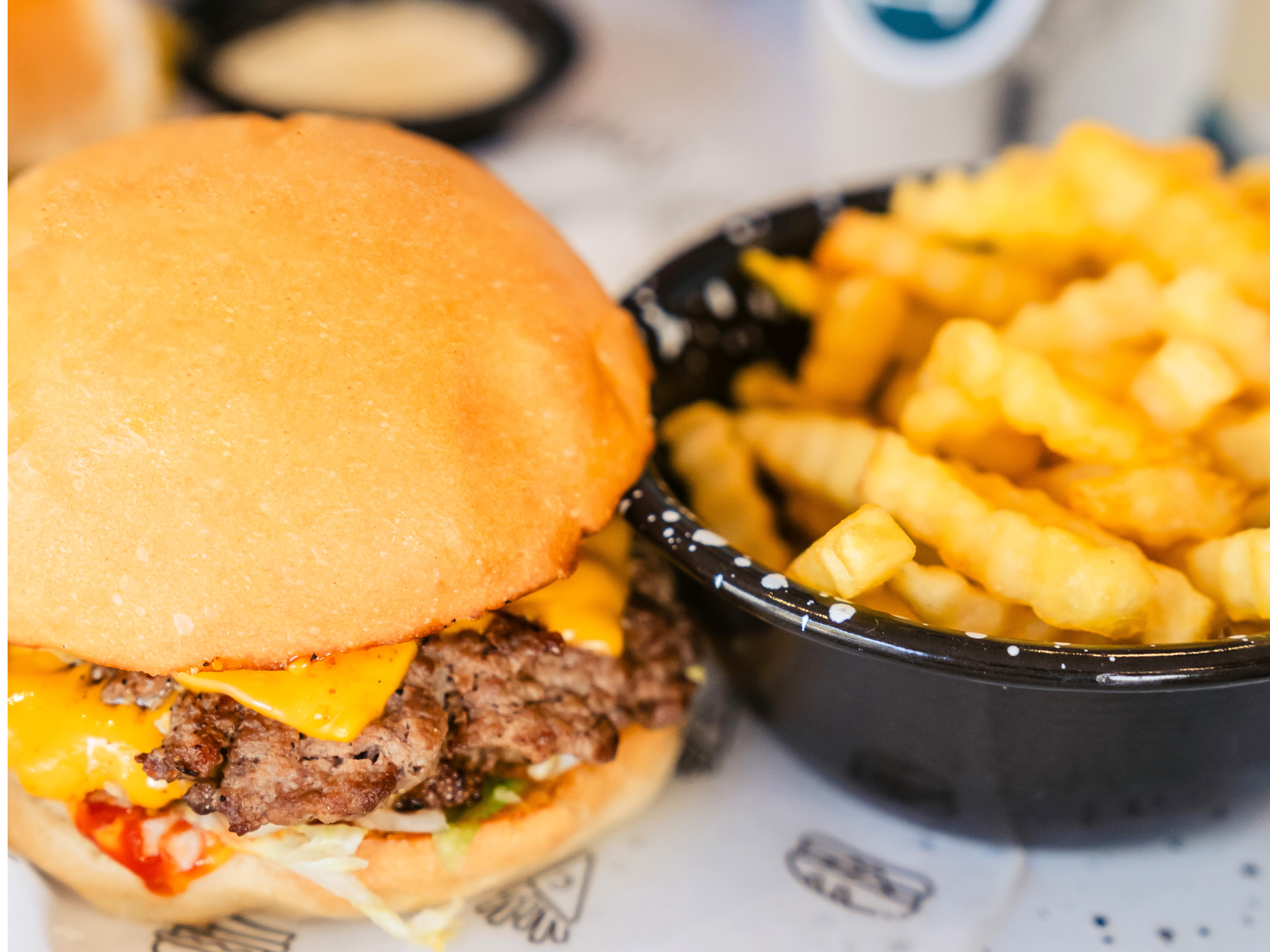 Doble Smash Burger + Papas + Lata