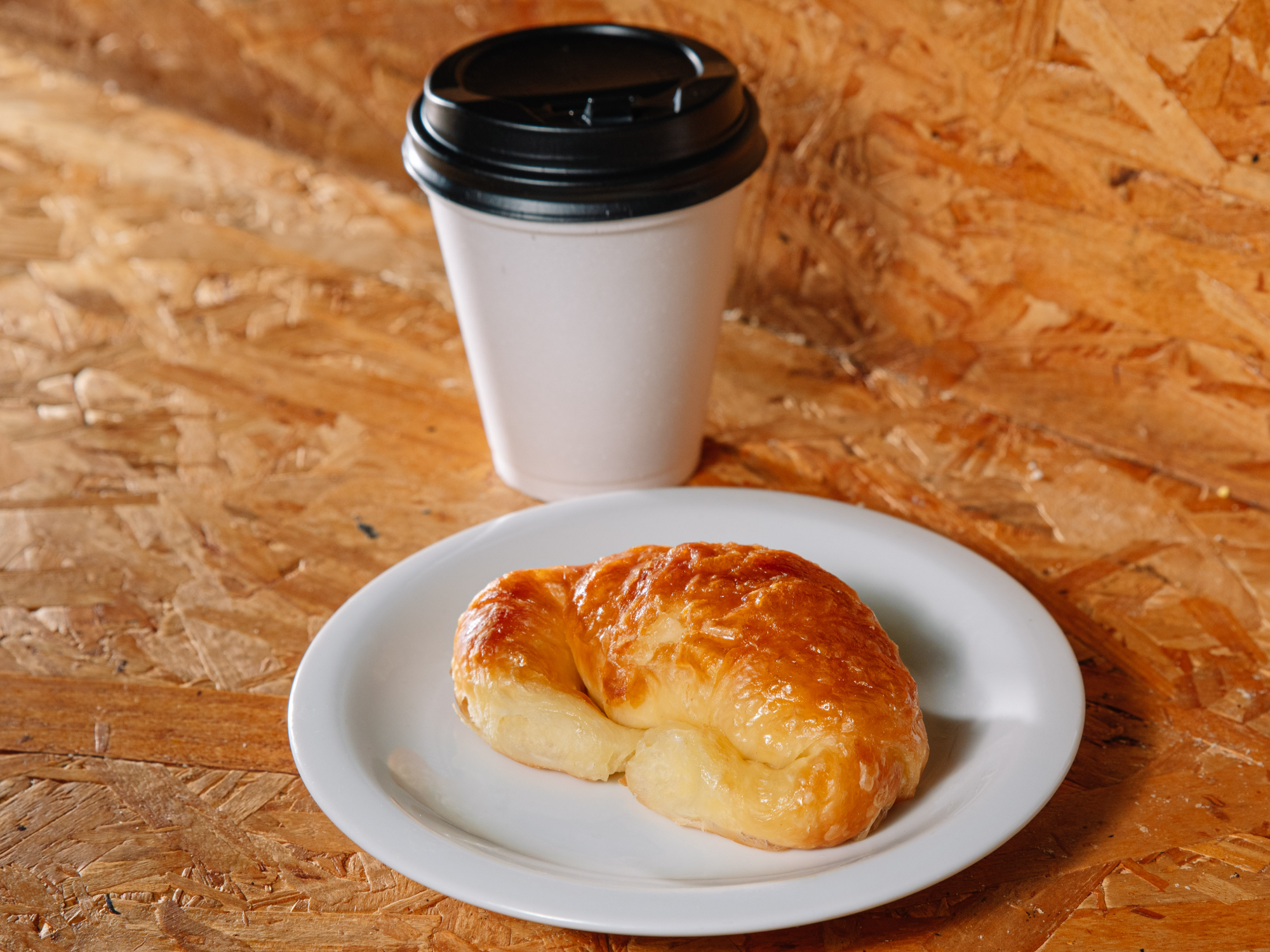 CAFÉ + 1 MEDIALUNA