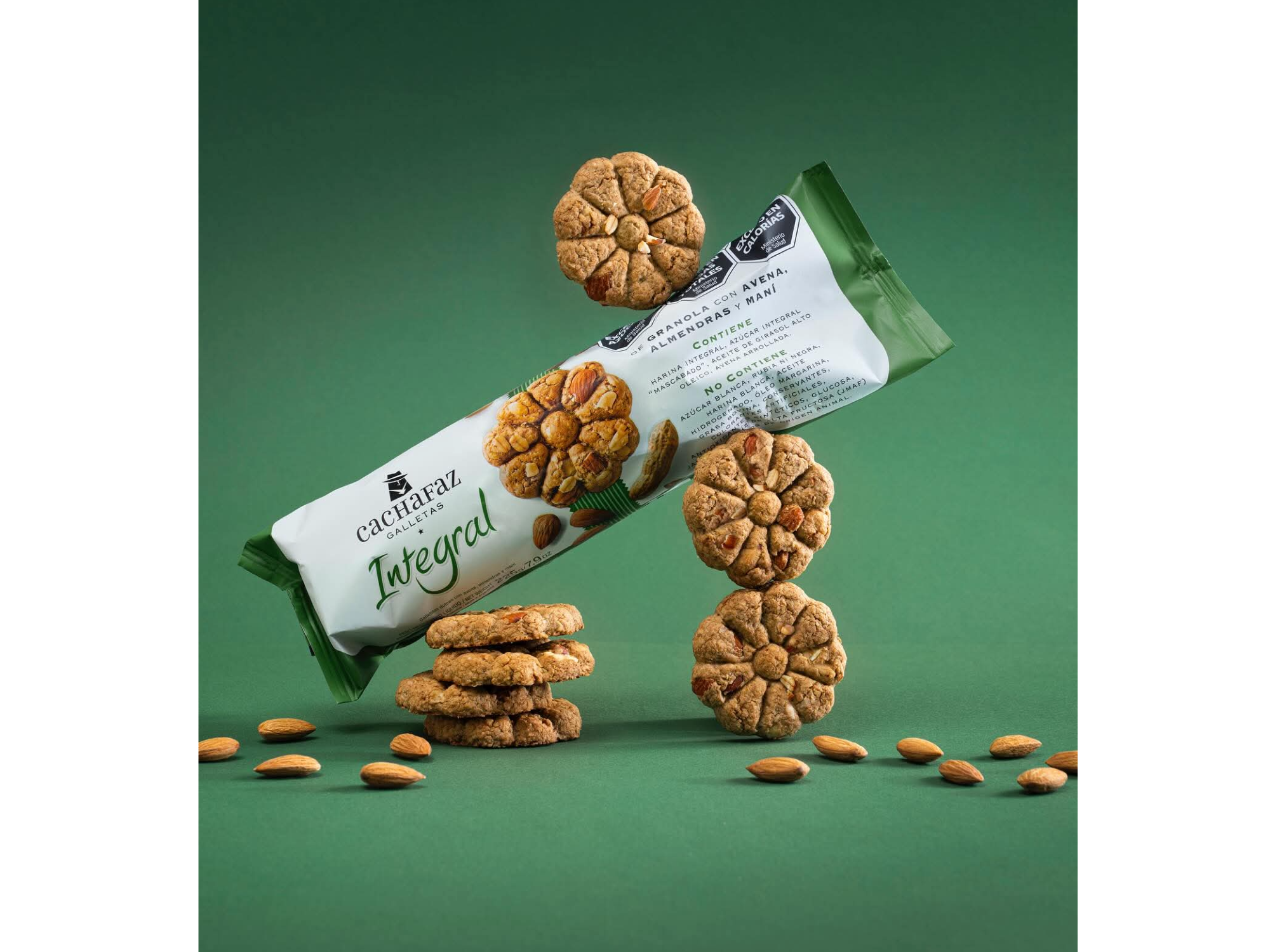 GALLETAS INTEGRALES DE GRANOLA CON AVENA ALMENDRAS Y MANI