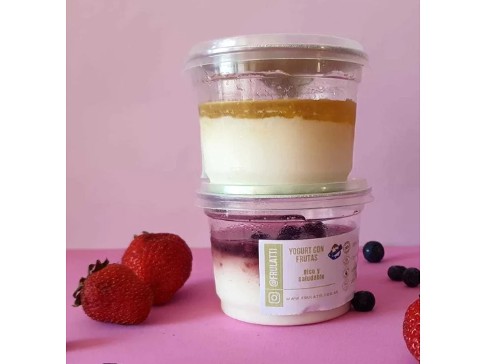 Yogurt firme con frutas