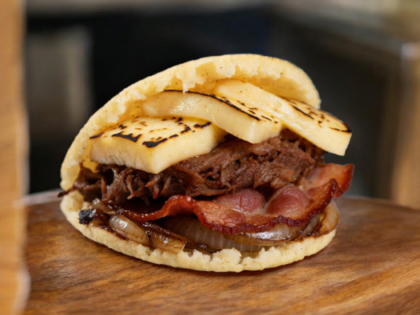 Arepa Mechada Bacon