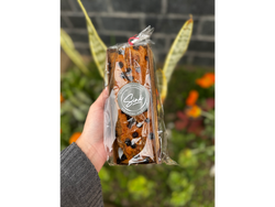 Budín sin azúcar sabor vainilla con nueces y pasas de uva