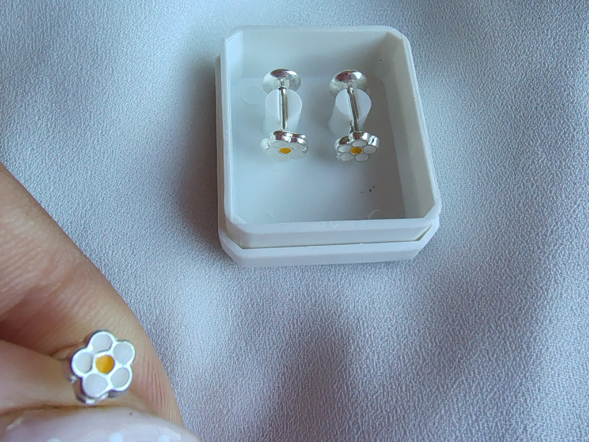 Margarita centro amarillo ABR014