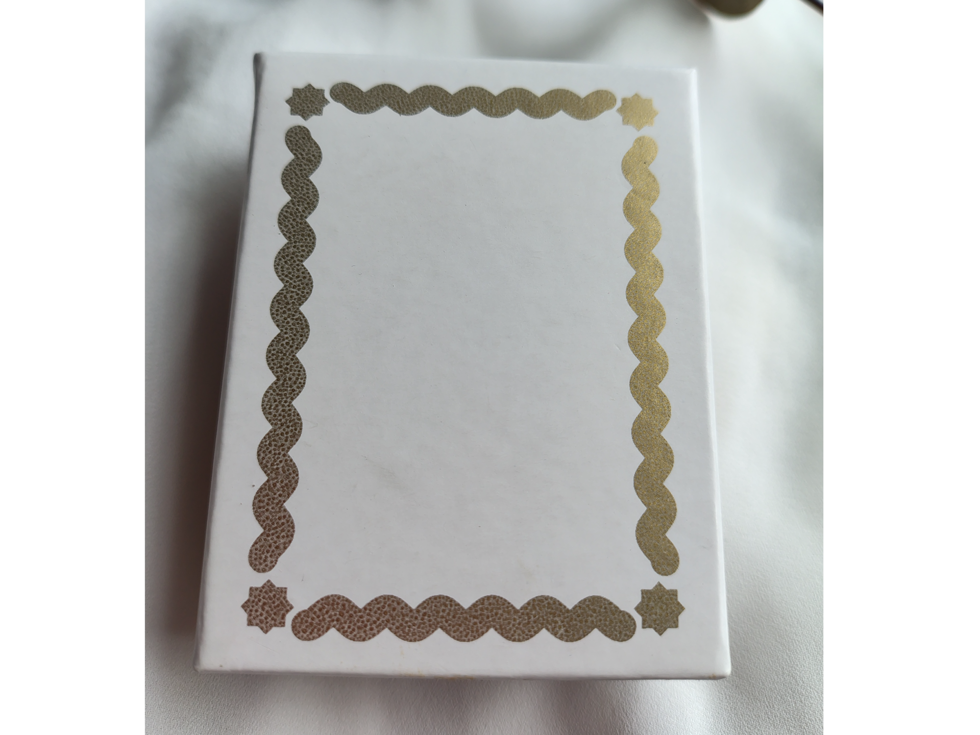 Caja para conjunto Guarda dorada