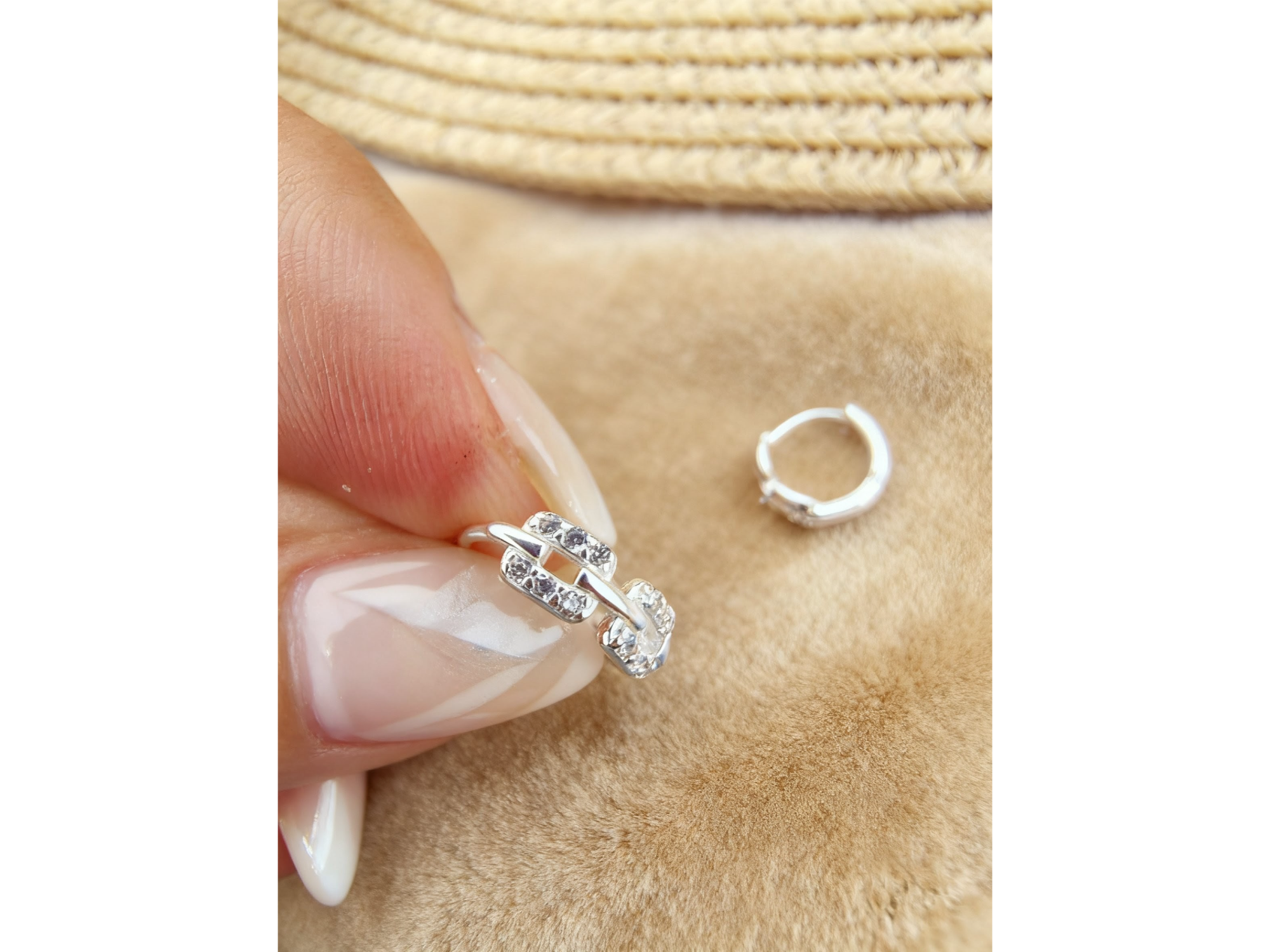 Argollita cadena con strass