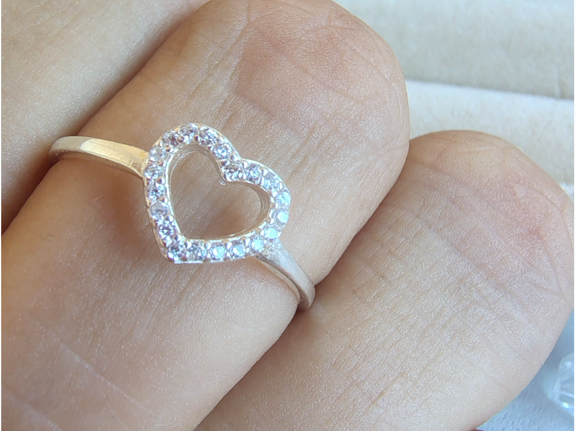 Corazón contorno cubic
