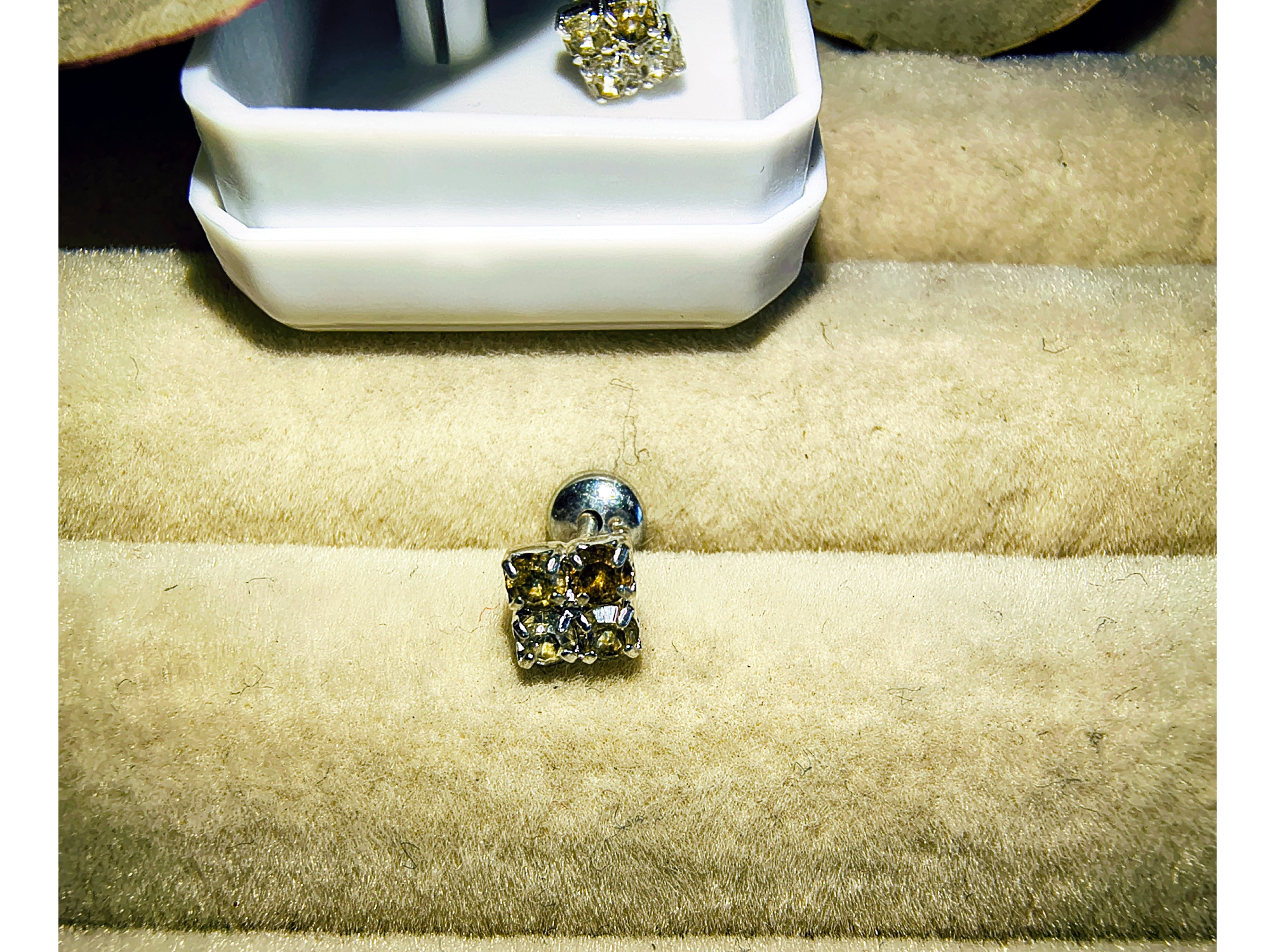 Cuadrado de strass ámbar