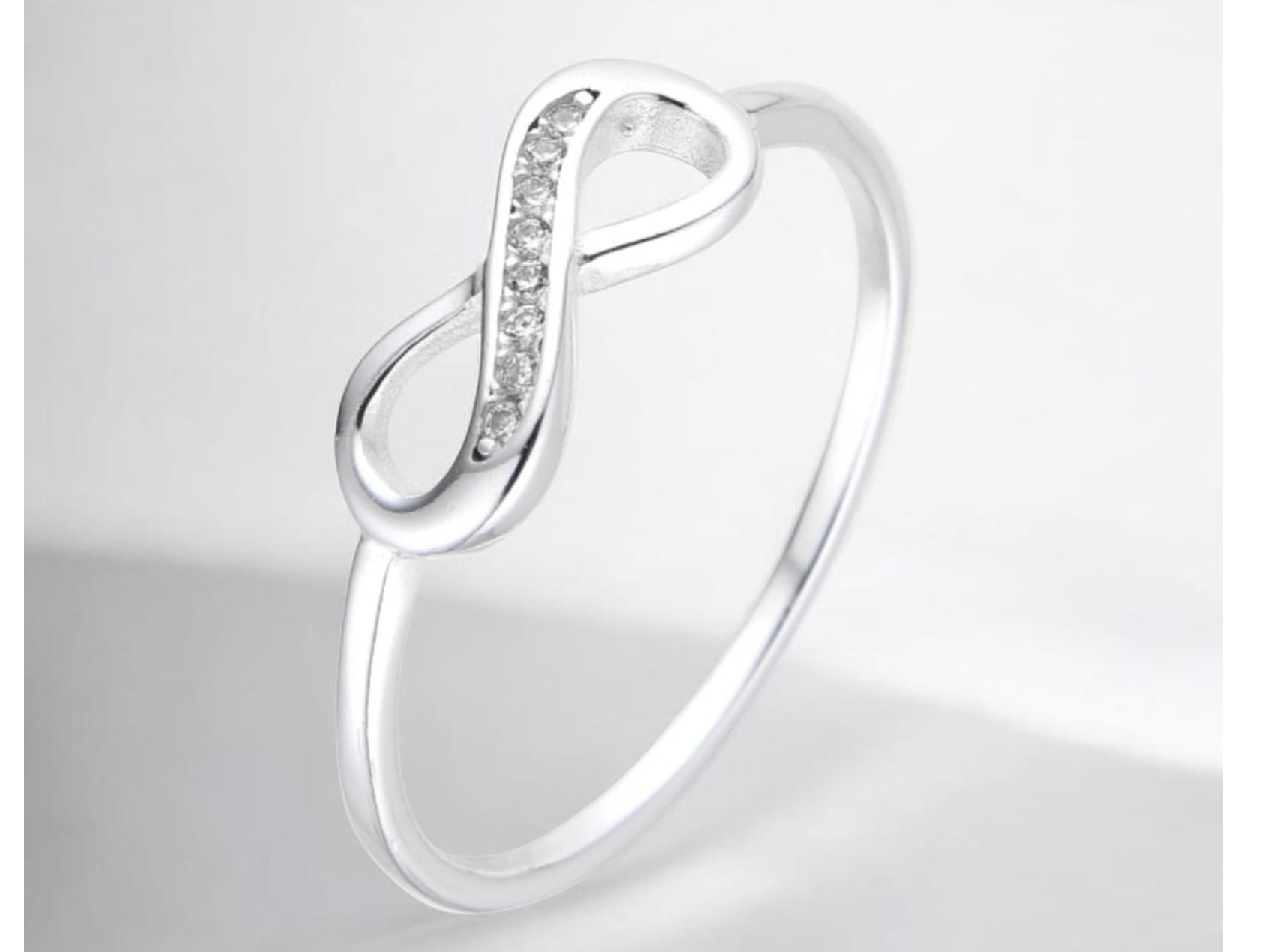 Infinito con una línea Strass ACUB002