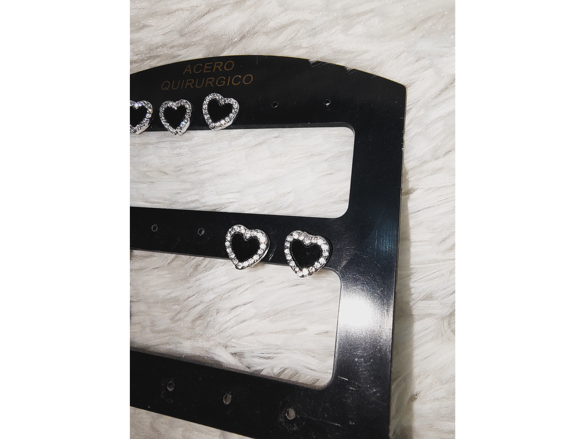 Corazon negro con strass