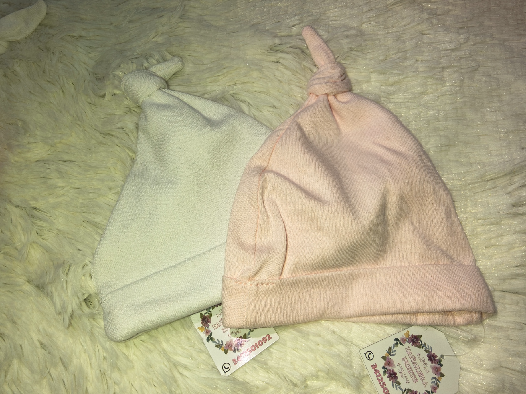 Gorrito de Algodon con un nudo