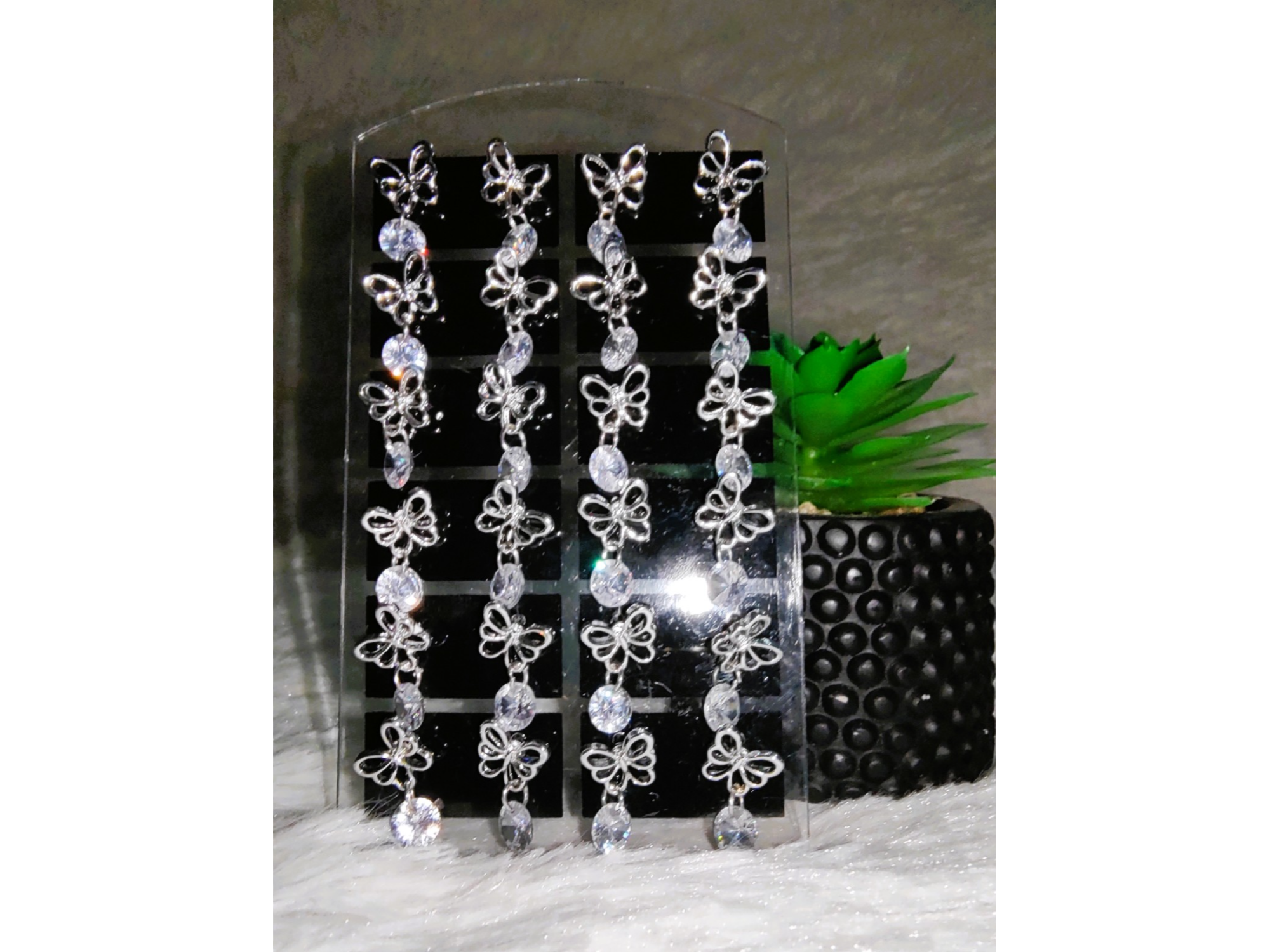 Aro con Strass y Mariposa Colgante