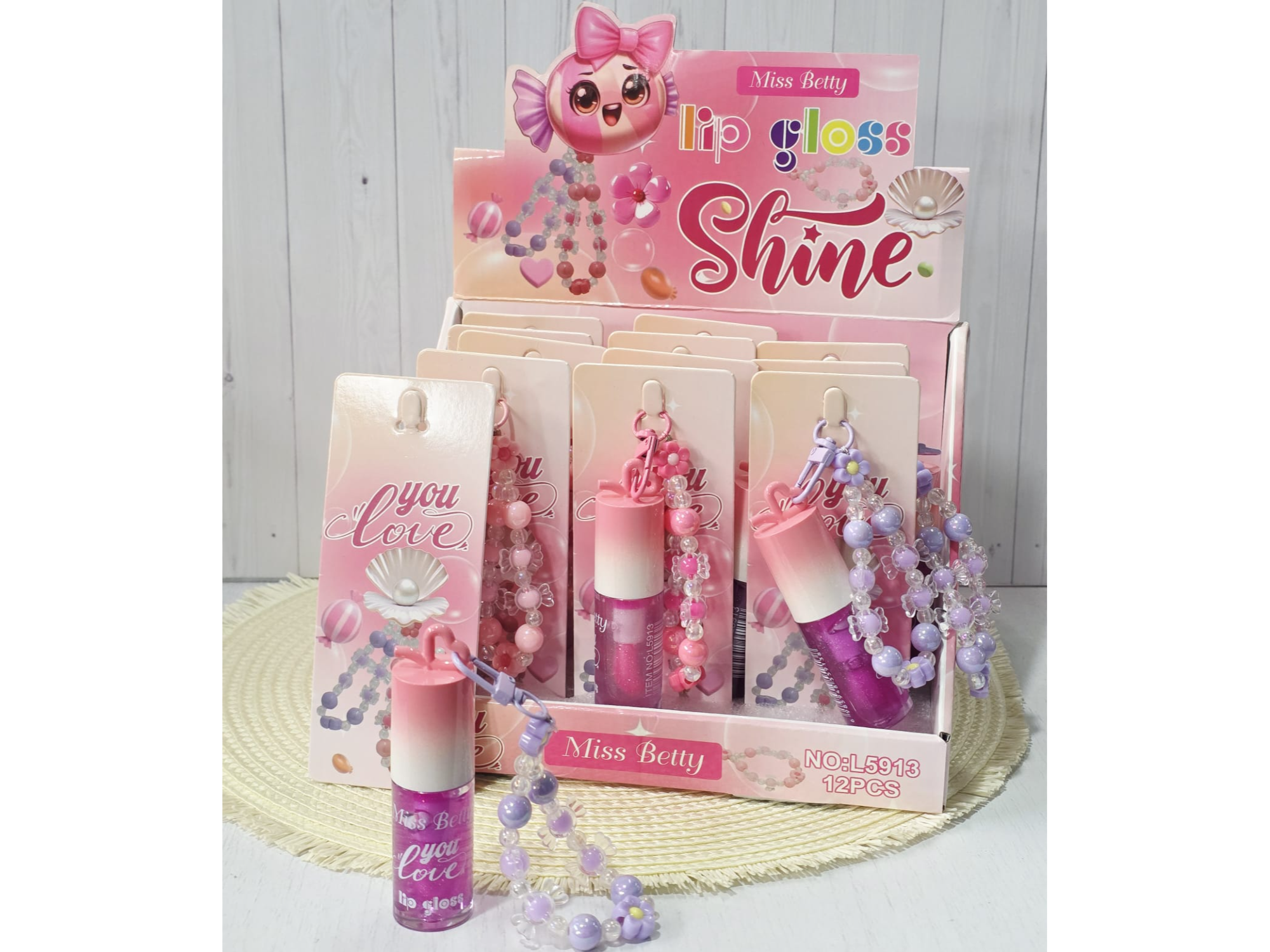 Brillo Labial con Glitter y Cadenita de dijes
