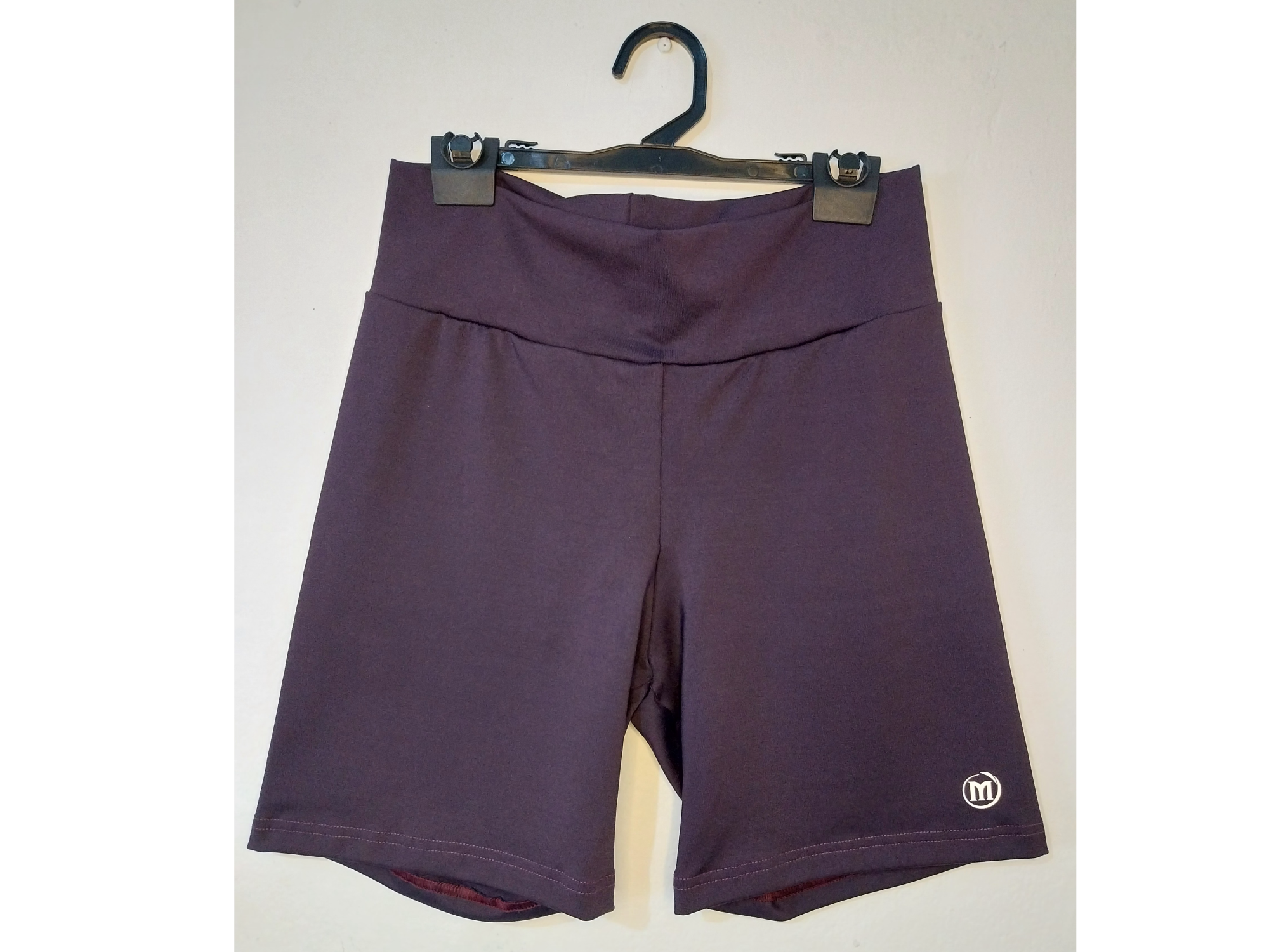 Shorts calza mora media pierna talle L