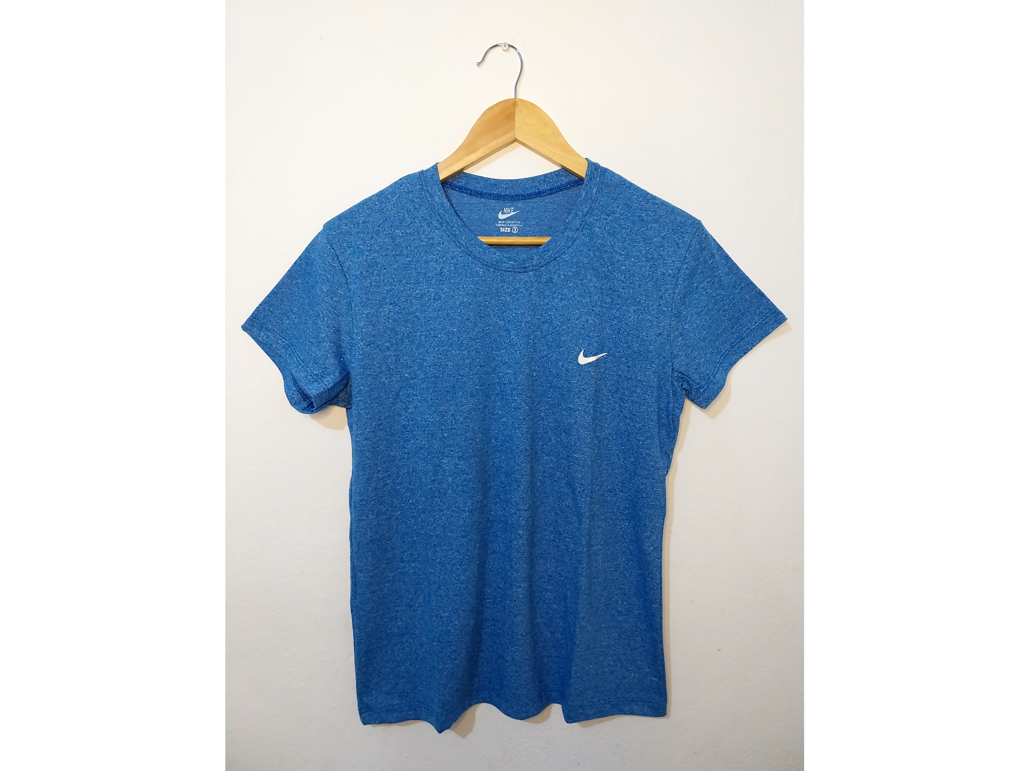 Remera clasica de algodón talle L