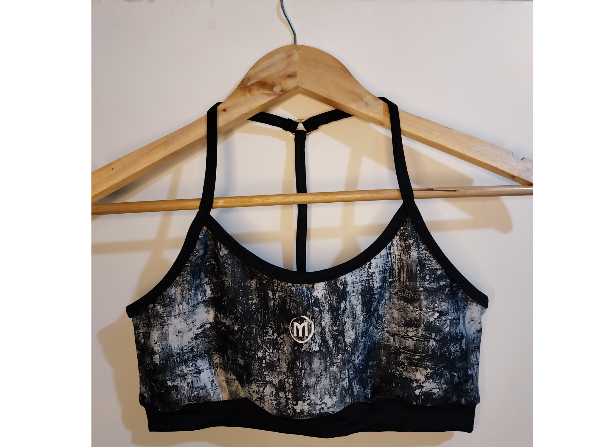 Top suplex estampado ,tiras finas más detalle en espalda talle M