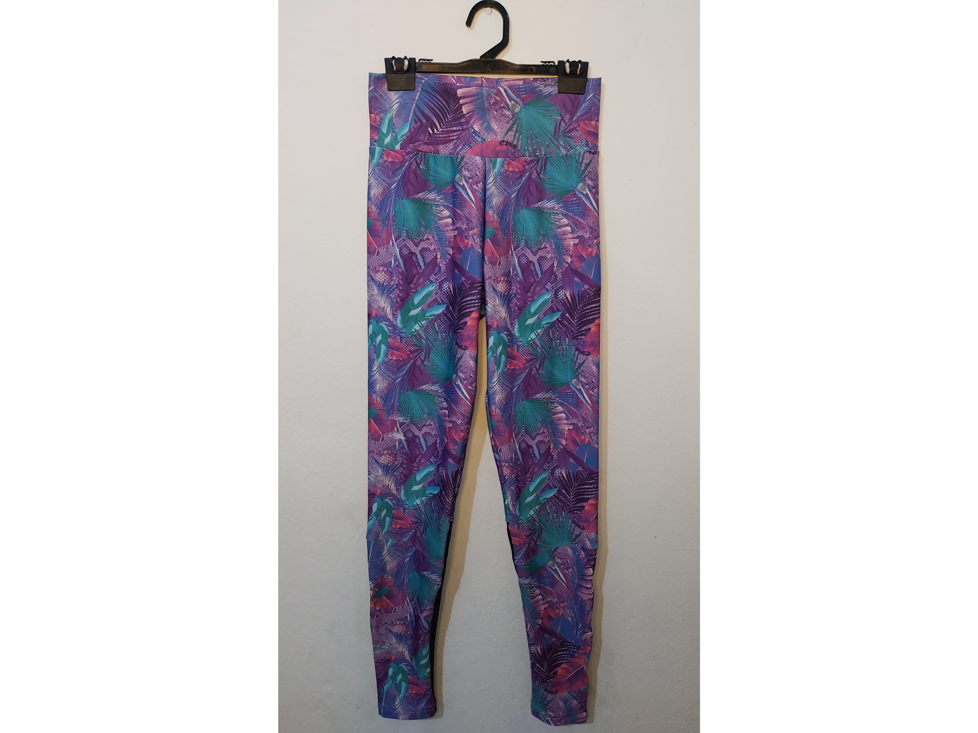 Calza estamapada faja ancha con detalles microred en pantorrillas talle S