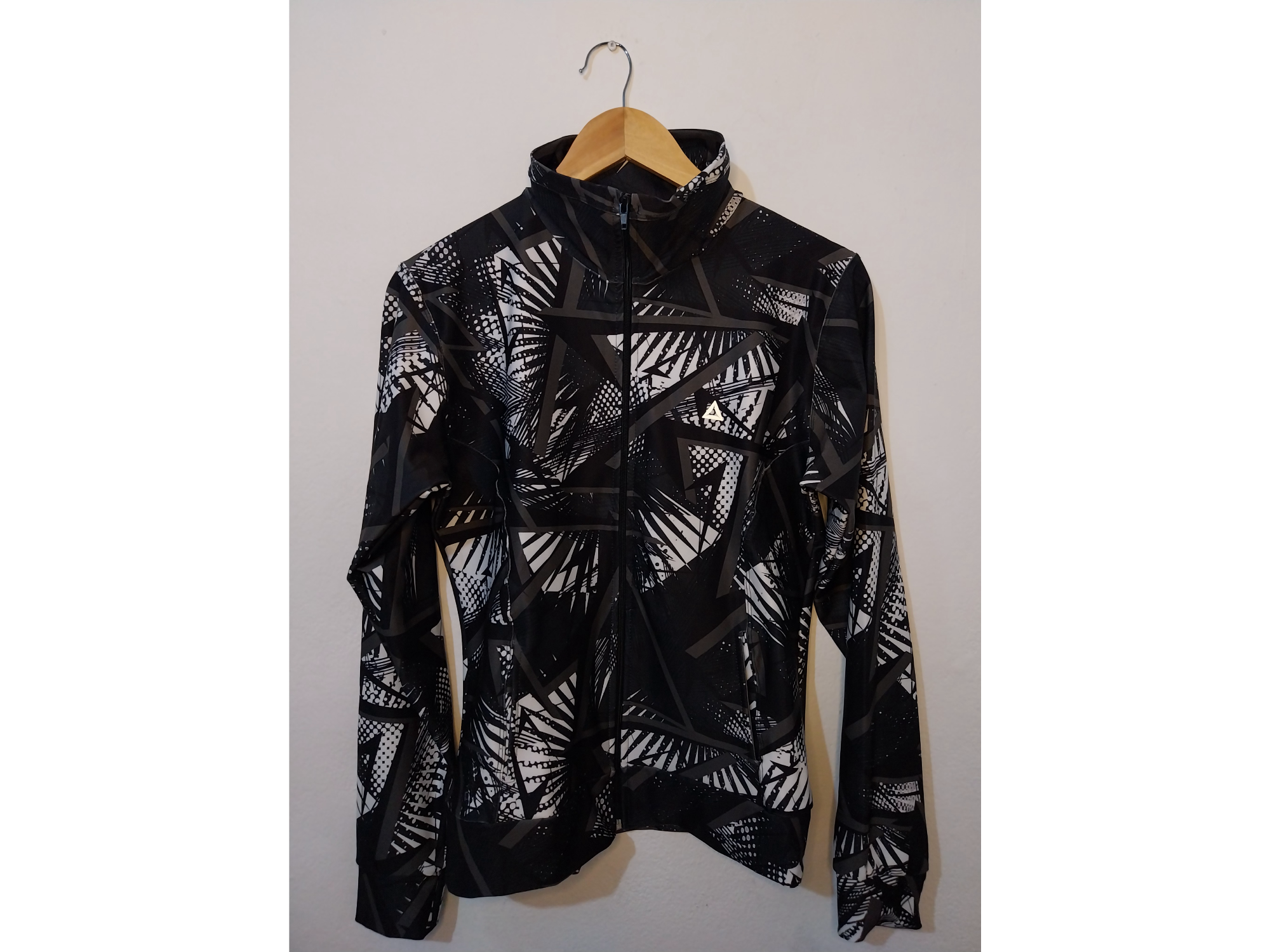 Campera lycra entallada talle XL