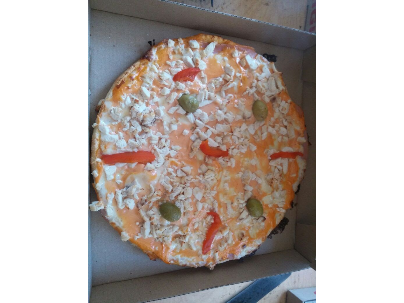 (120) Pollo con salsa golf