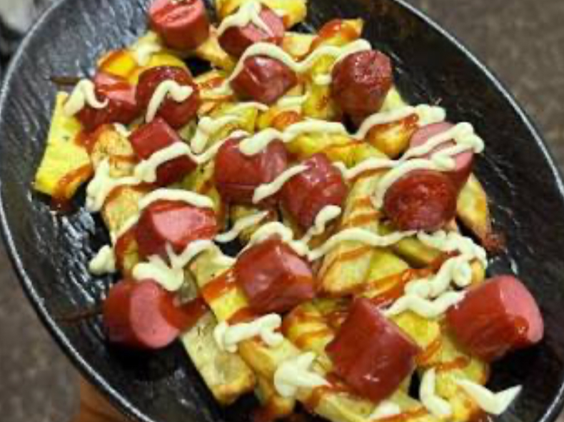 SALCHIPAPAS