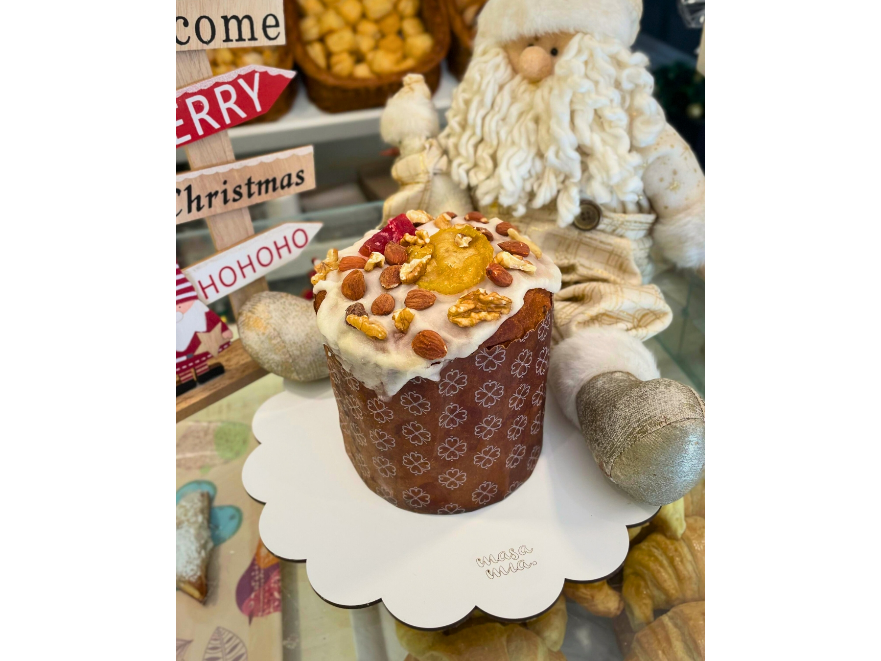 Pan Dulce con Nueces, Almendras y Frutas Abrillantadas