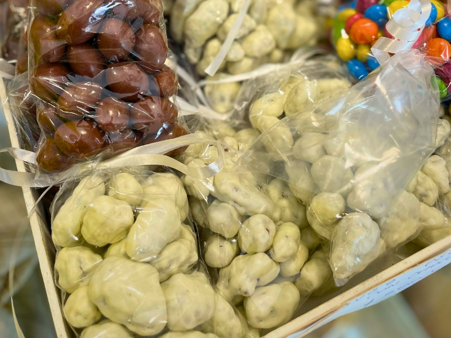 Nueces Bañadas en Chocolate Blanco