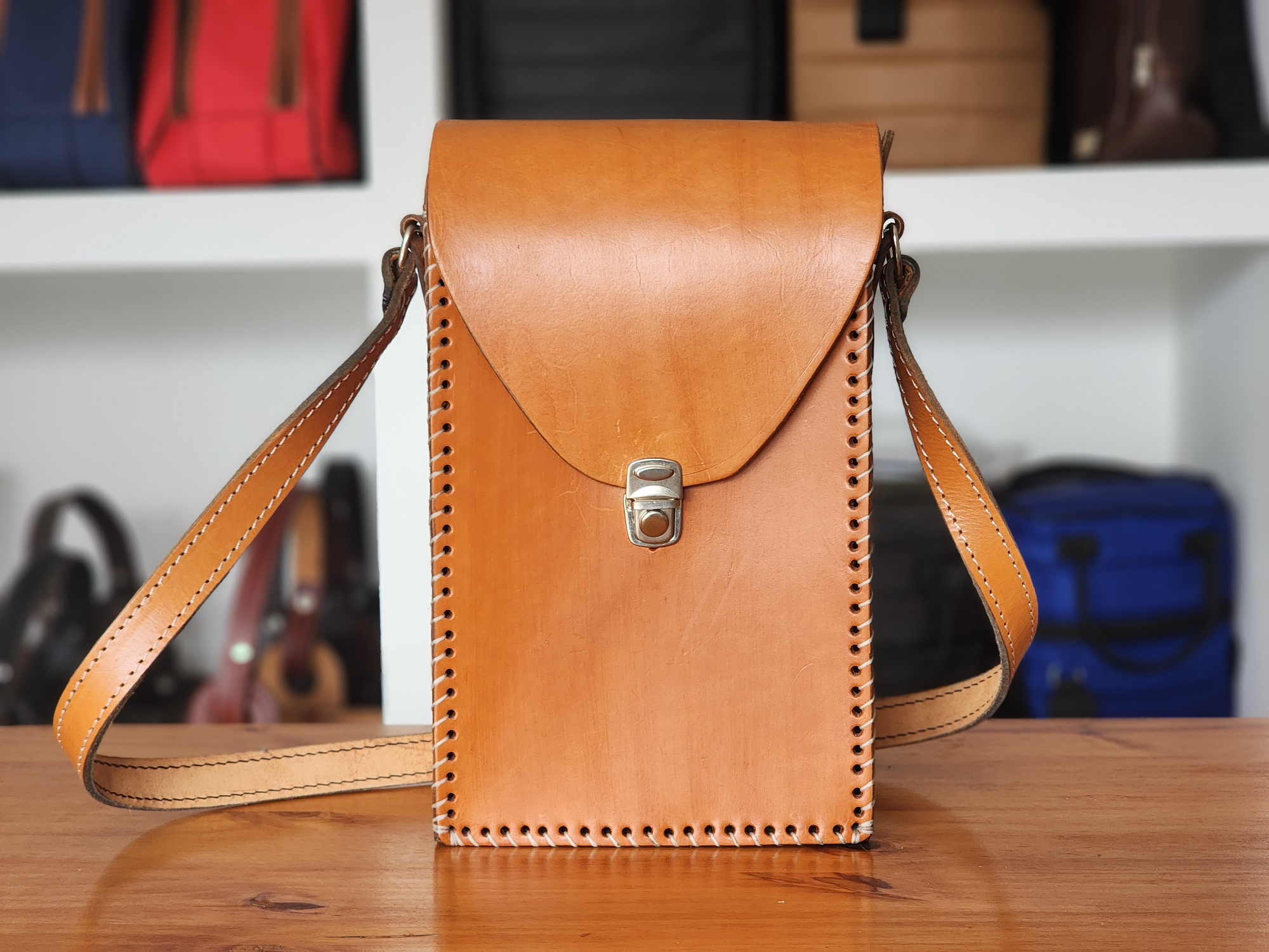 MORRAL DE CUERO | MALETIN