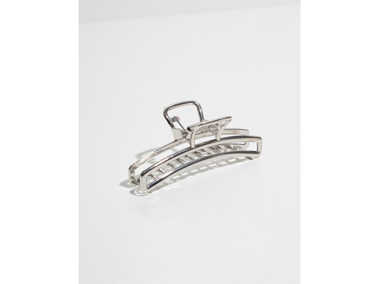 Broche pelo METAL PLATEADO