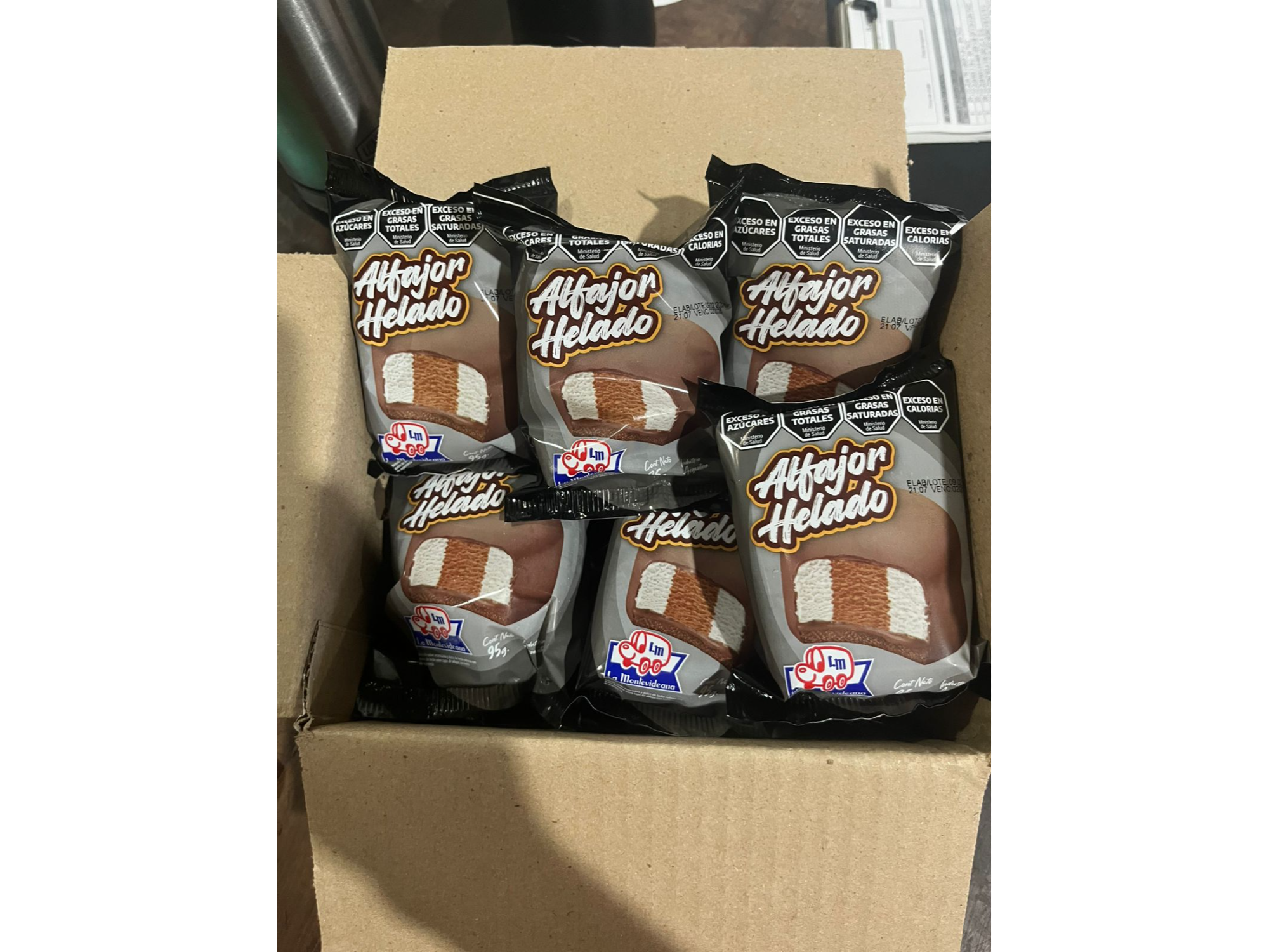 CAJA ALFAJOR  HELADO MONTEVIDEANA X16 UND