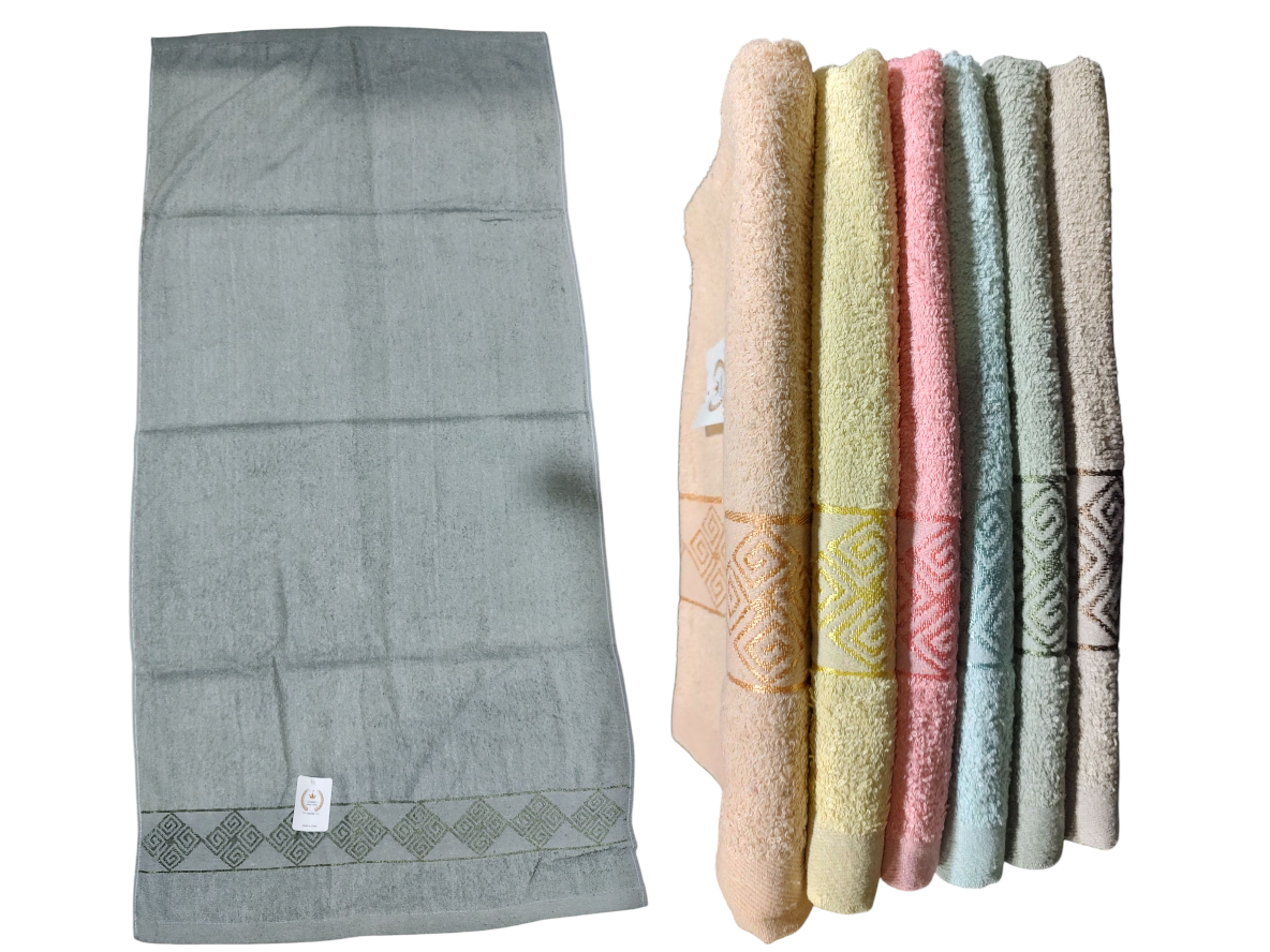 Toallón adulto 1.40cm x 0.70cm (consultar colores)