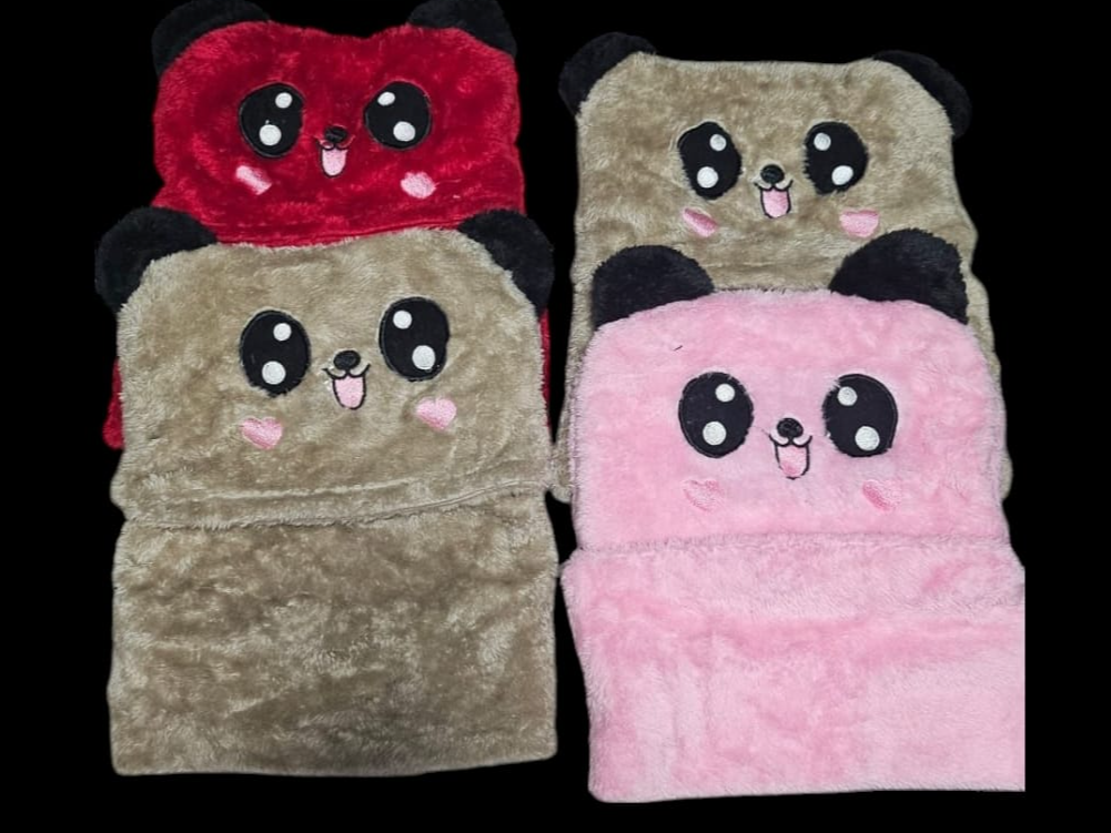 Gorro de niño con cuellito